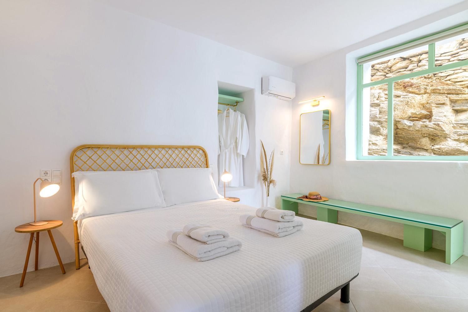 Demilia Luxury Suites Batsi Exterior foto