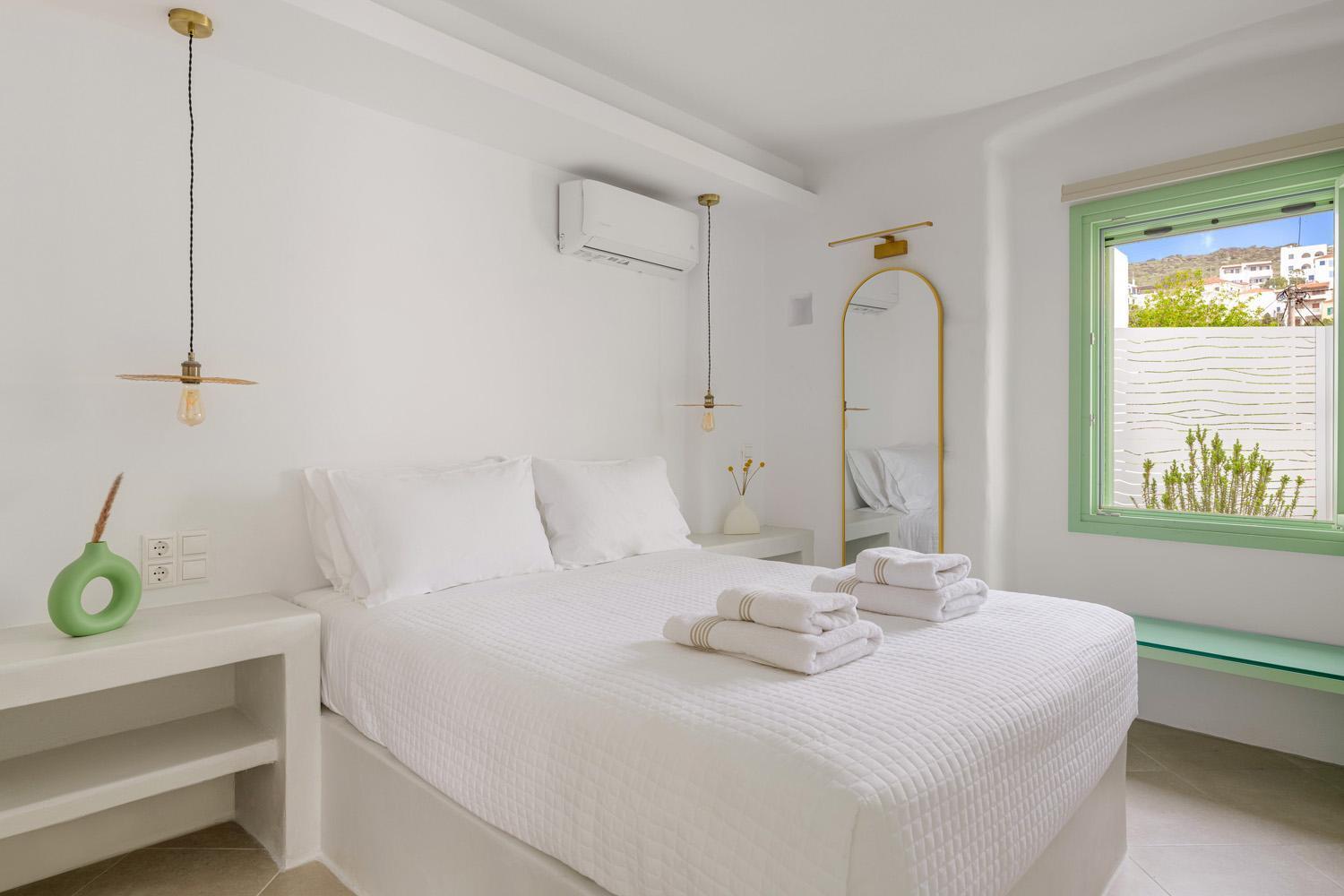 Demilia Luxury Suites Batsi Zimmer foto